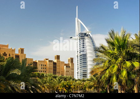 Il Burj Al Arab hotel di 7 stelle, Jumeirah, Dubai, Emirati Arabi Uniti, Medio Oriente Foto Stock