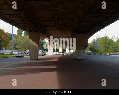 Sotto il Mancunian Way a Manchester REGNO UNITO Foto Stock