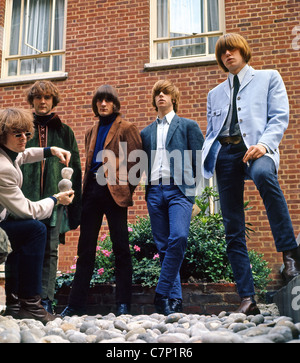 IL gruppo statunitense BYRDS nel 1965 da sinistra: Roger McGuinn, David Crosby, Gene Clark, Chris Hillman, Mike Clarke. Foto: Tony Gale Foto Stock