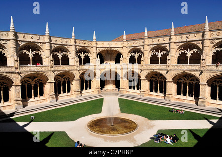 Il portogallo Lisbona: chiostro manuelino del monastero di San Girolamo Foto Stock