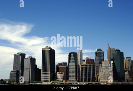 Stati Uniti. New York. Panoramica dei grattacieli di Manhattan da Brooklyn Heights quartiere. Foto Stock