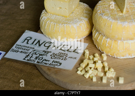 Formaggio Ringwell a Cheltenham Farmers Market Foto Stock