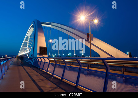 Ponte di Apollo a Bratislava, in Slovacchia Foto Stock