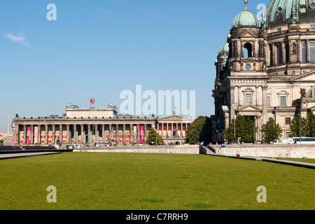 Il museo Island da Schlossplatz, con Berliner Dom, Alte Nationalgalerie e Altes Museum di Berlino, Germania Foto Stock