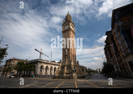 L'Albert Memorial Clock Tower in Queens Square, Belfast, Irlanda del Nord, Regno Unito. Foto Stock