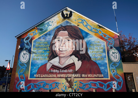 Sinn Fein ufficio e Bobby Sands murale, Falls Road , West Belfast, Irlanda del Nord, Regno Unito Foto Stock