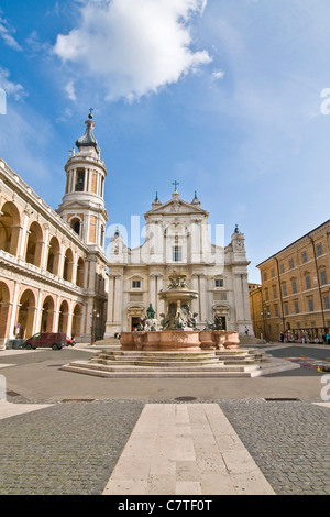 L'Italia, Marche, Loreto, Madonna piazza Santa Casa Santuario Foto Stock