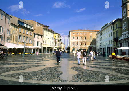 L'Italia, Emilia Romagna, Rimini, Piazza Tre Martiri Foto Stock