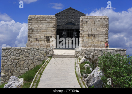 Mausoleo di Petar II Petrovic.Njegos, Jezerski vrh, Lovcen NP. Montenegro Foto Stock