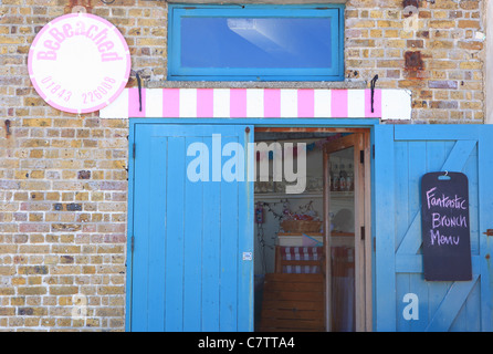 BeBeached ristorante biologico sul braccio del porto, Margate, Kent, England, Regno Unito Foto Stock