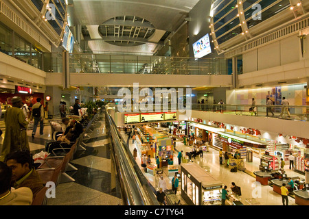 Duty Free Area in Aeroporto Internazionale di Dubai, Emirati Arabi Uniti Foto Stock
