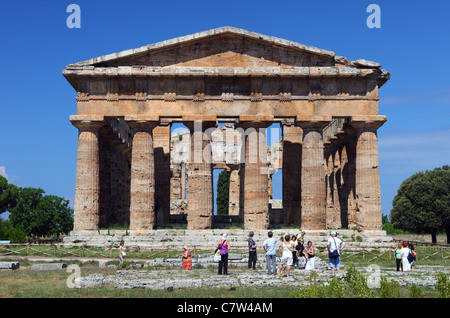 L'Italia, Campania, Paestum, il tempio di Nettuno Foto Stock