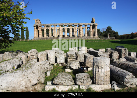 L'Italia, Campania, Paestum, il tempio di Athena Foto Stock