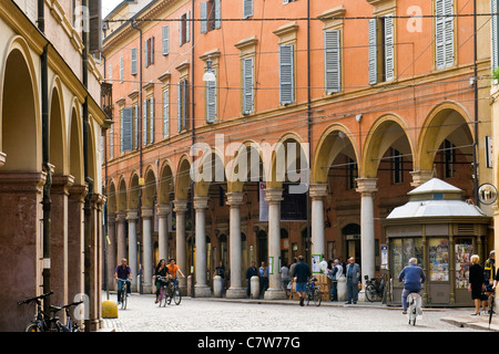 L'Italia, Emilia Romagna, Modena, Via Emilia, portici Foto Stock