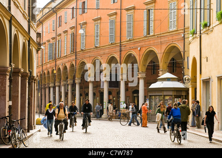 L'Italia, Emilia Romagna, Modena, Via Emilia, portici Foto Stock