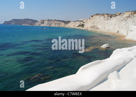 La Scala dei Turchi - Turco passi spiaggia sulla costa mediterranea della Sicilia, Italia Meridionale - nella regione di Agrigento Foto Stock