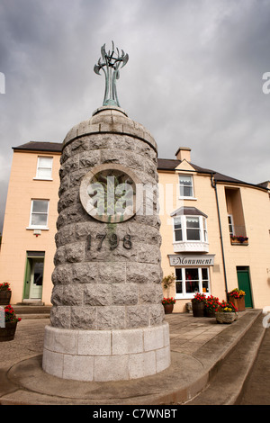 Irlanda, Co Wicklow, Aughrim, Main Street, 1798 Monumento di ribellione Foto Stock