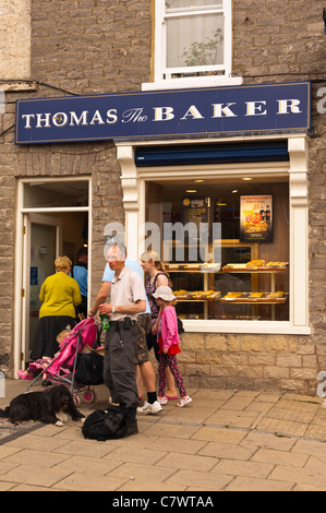 Thomas Baker bakers shop store a Leyburn in North Yorkshire , Inghilterra , Inghilterra , Regno Unito Foto Stock