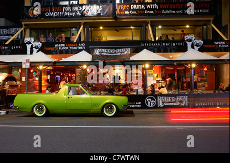 Rattle N Hum Bar e Grill & Global Backpackers, Cairns Esplanade, Cairns North Queensland Australia Foto Stock