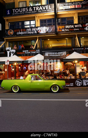 Rattle N Hum Bar e Grill & Global Backpackers, Cairns Esplanade, Cairns North Queensland Australia Foto Stock