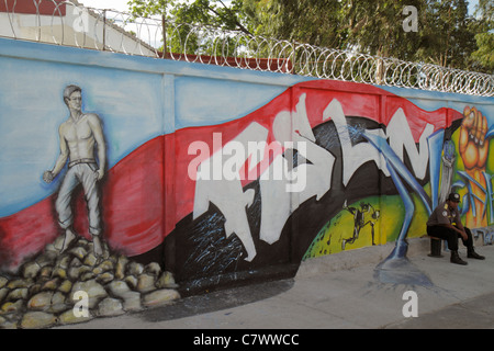 Managua Nicaragua, Calle Colon, muro, arte pubblica, FSLN, fronte di liberazione nazionale Sandinista, fronte di liberazione nazionale Sandinista, murale politico, rivoluzione Foto Stock