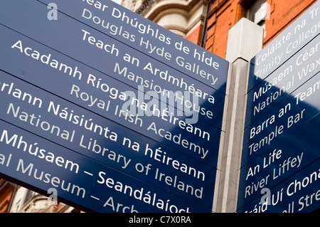 Informazioni turistiche segni nel centro della città di Dublino in Irlanda Foto Stock