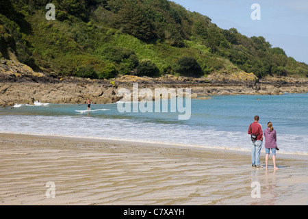 La spiaggia protetta a Carbis Bay vicino a St Ives in Cornovaglia, Inghilterra. Foto Stock