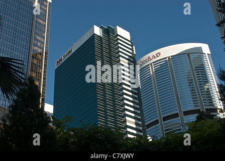 Il Pacific Place 1, gestiti dalla Swire le proprietà e il Conrad Hotel sono due edifici pietra miliare nella Admiralty, Hong Kong. Foto Stock