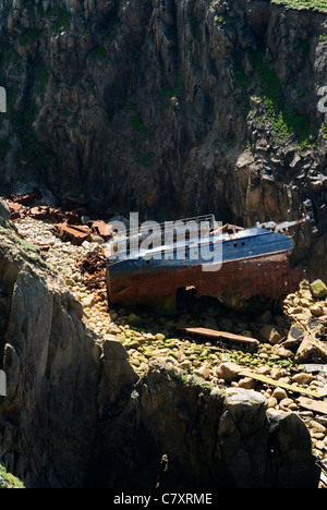 Nave relitto del RMS Mulheim in Sennen Cove, Cornwall, Regno Unito Foto Stock