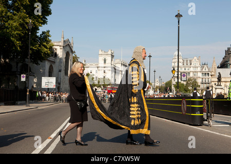 Lord Cancelliere della prima colazione. I membri della magistratura in processione da Westminster Abbey a Casa del Parlamento. Londra, Regno Unito Foto Stock