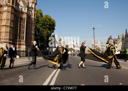 Lord Cancelliere della prima colazione. I membri della magistratura in processione da Westminster Abbey a Casa del Parlamento. Londra, Regno Unito Foto Stock