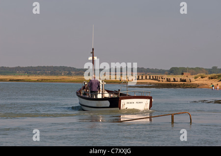 Traghetto, fiume Deben, Bawdsey Quay, Suffolk, Regno Unito. Foto Stock