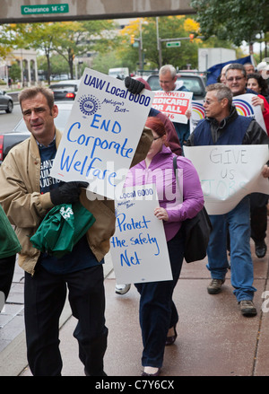 I dipendenti pubblici di protesta del Michigan tagli del benessere Foto Stock