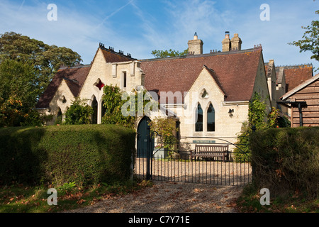 La vecchia scuola, ora una casa privata nel villaggio di Longstowe, Cambridgeshire, Regno Unito Foto Stock