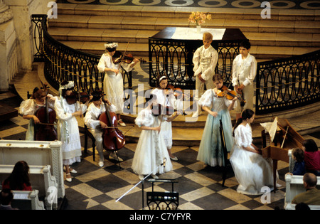 In Germania, in Sassonia, Lipsia, concerto musicale dentro la chiesa di San Nicola Foto Stock