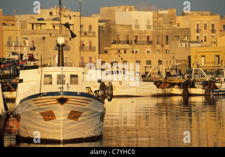 L'Italia, Sicilia, Trapani, porto di pesca Foto Stock