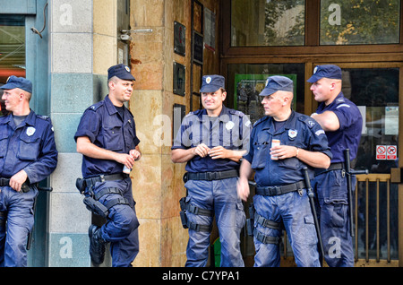 La polizia di Belgrado in Piazza della Repubblica - 2 Foto Stock