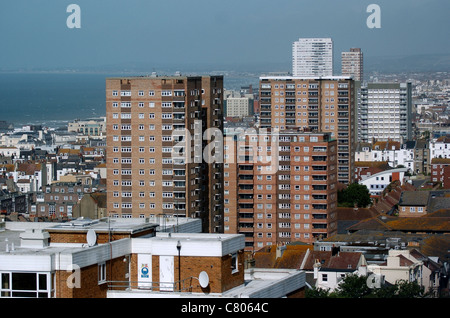 Una vista guardando verso Brighton dal livello 10 della Royal Alexandra ospedale per bambini in Brighton Foto Stock