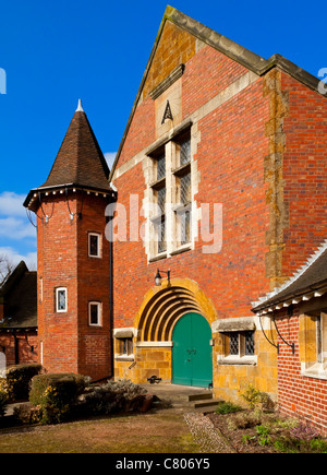 Quaker Meeting House nel modello Bournville Village Birmingham costruito dalla famiglia Cadbury per lavoratori nel loro la fabbrica di cioccolato Foto Stock