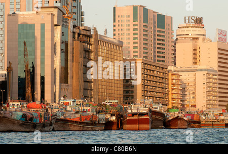 Le navi ormeggiate al Dubai Creek Foto Stock