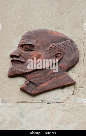 Monumento a Lenin in Primorsky Park in ucraino cittadina balneare di Yalta. Foto Stock