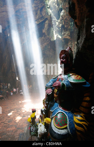 Il Vietnam, tonalità, marmo montagna santuario buddista Foto Stock