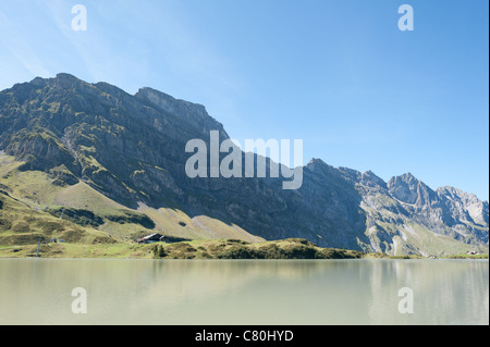 Una panoramica delle montagne svizzere in Engelberg (Angelo della Montagna) vicino alla città di Lucerna. Foto Stock