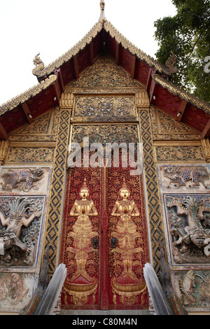 Thailandia Chiang Mai, Wat Ket Karam Gate tempio buddista Foto Stock