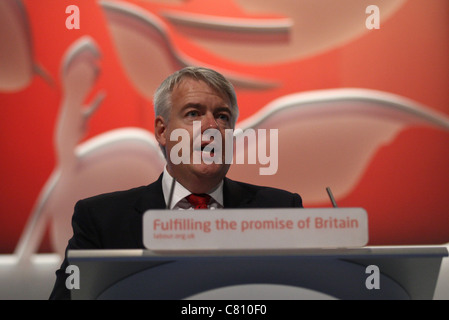 CARWYN JONES AM ministro ombra per il Galles il 26 settembre 2011 la AAC LIVERPOOL ENGLAND Foto Stock