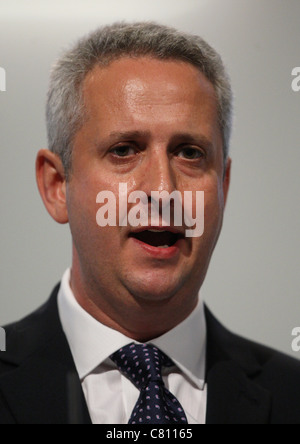 IVAN LEWIS MP OMBRA IL SEGRETARIO DI STATO PER IL 27 SETTEMBRE 2011 LA AAC LIVERPOOL ENGLAND Foto Stock