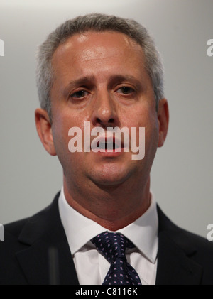 IVAN LEWIS MP OMBRA IL SEGRETARIO DI STATO PER IL 27 SETTEMBRE 2011 LA AAC LIVERPOOL ENGLAND Foto Stock