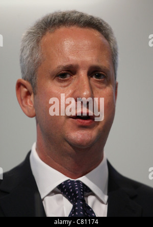 IVAN LEWIS MP OMBRA IL SEGRETARIO DI STATO PER IL 27 SETTEMBRE 2011 LA AAC LIVERPOOL ENGLAND Foto Stock