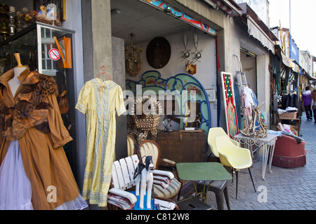 Les Puces Mercato delle Pulci a Parigi, Francia Foto Stock