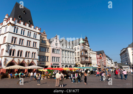 Piazza principale di Treviri nella Renania - Palatinato Germania Foto Stock